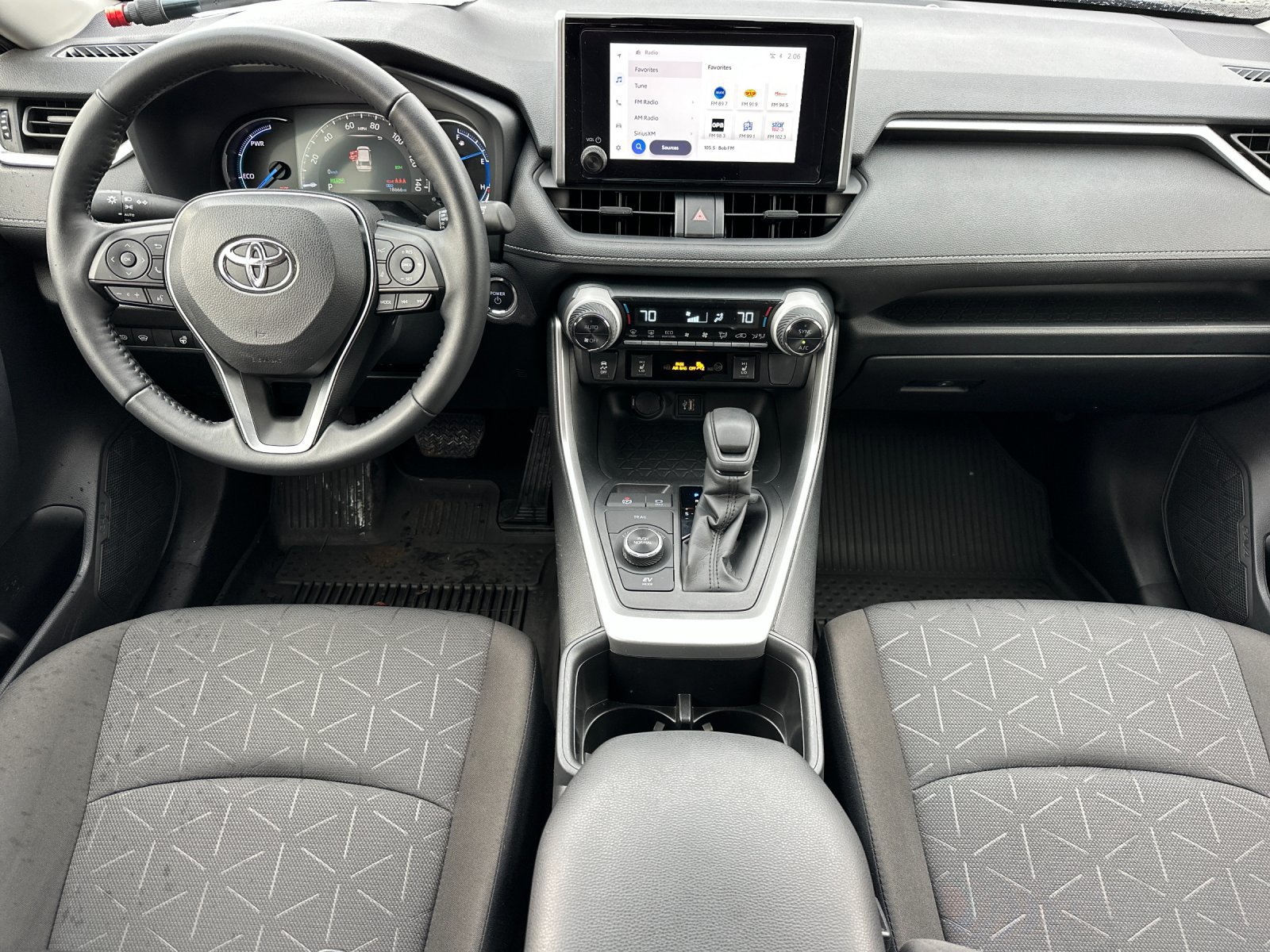 Used 2025 Toyota RAV4 XLE w/ Convenience Package AWD/4WD image 14