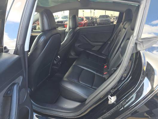 Used 2021 Tesla Model 3 Performance image 12