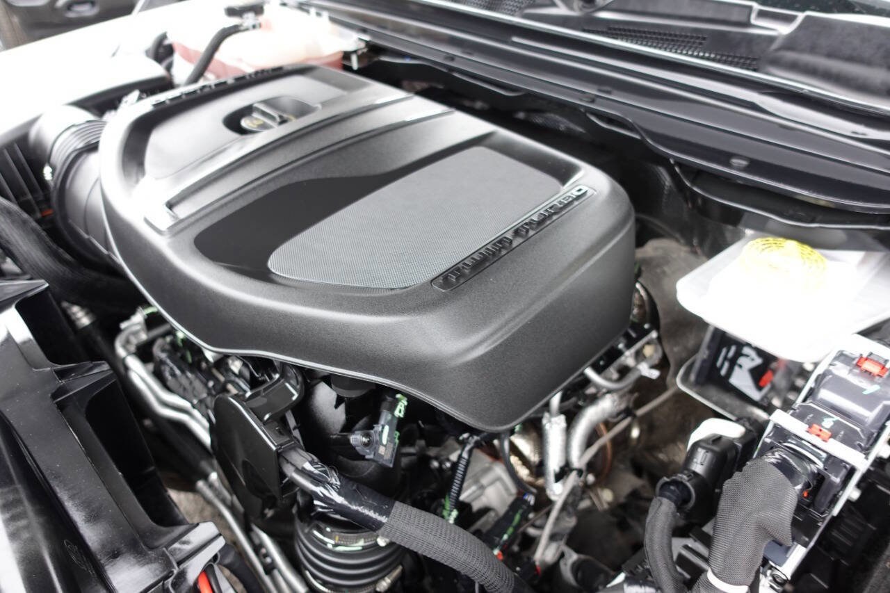 Used 2025 RAM 1500 Laramie w/ Sport Appearance Package AWD/4WD image 61