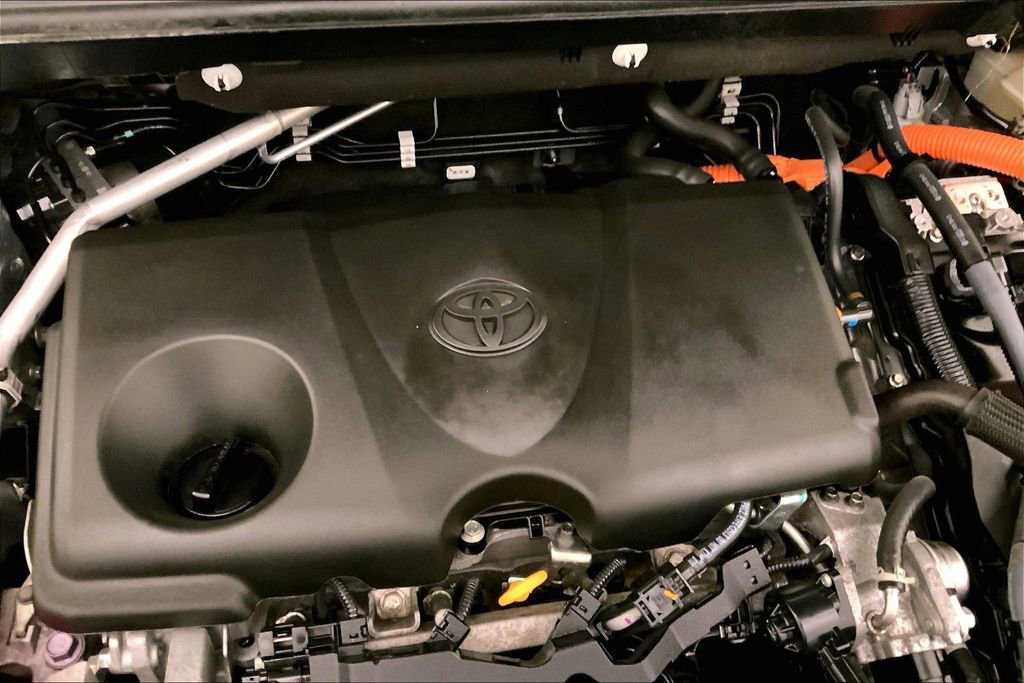 Used 2023 Toyota RAV4 XLE Premium image 31