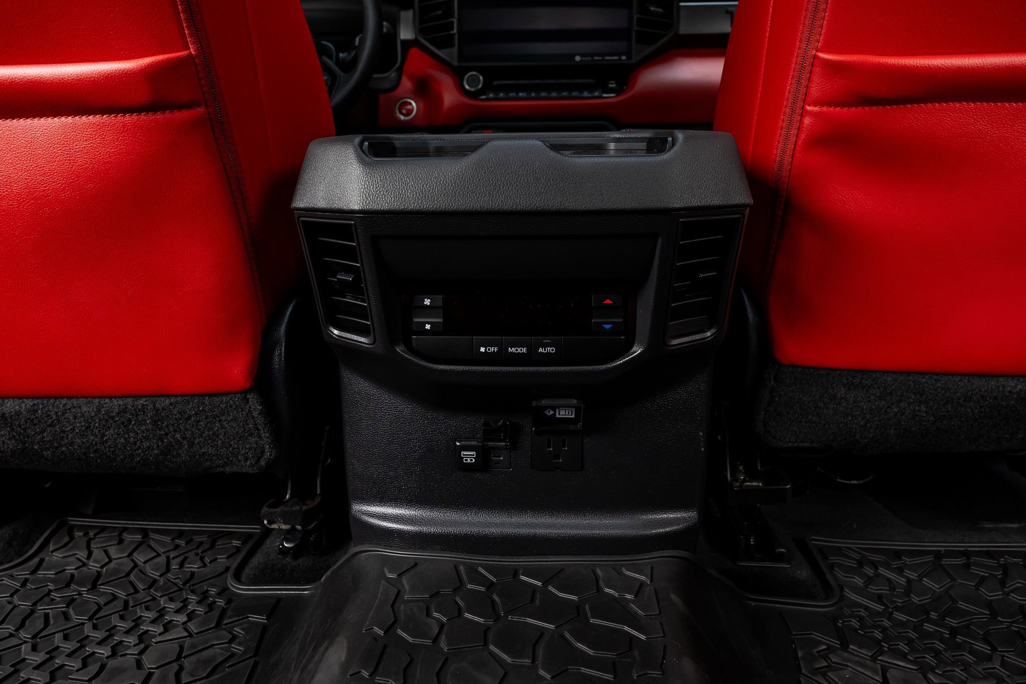 Used 2024 Toyota Sequoia TRD Pro image 32