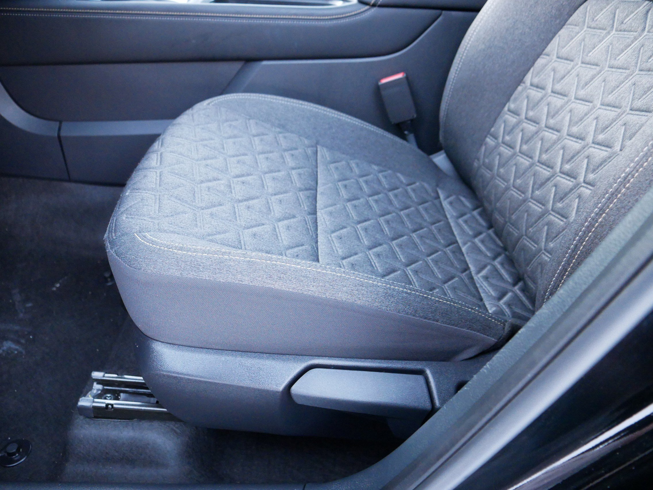 Certified 2025 Nissan Kicks SV w/ SV Premium Package image 20