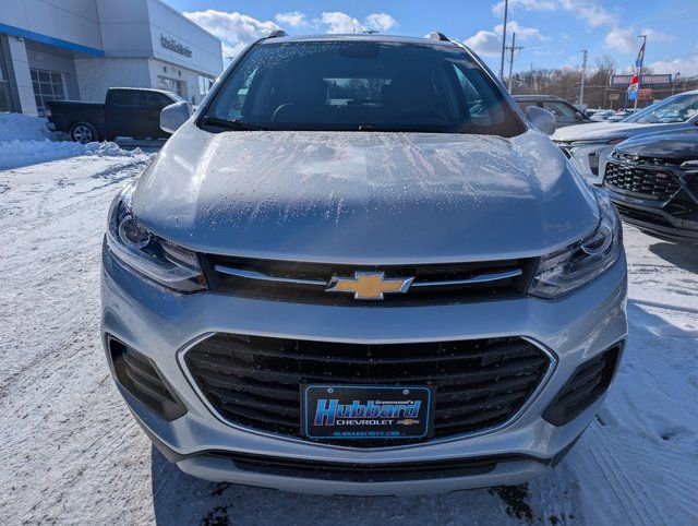 Used 2022 Chevrolet Trax LT w/ LT Convenience Package image 8