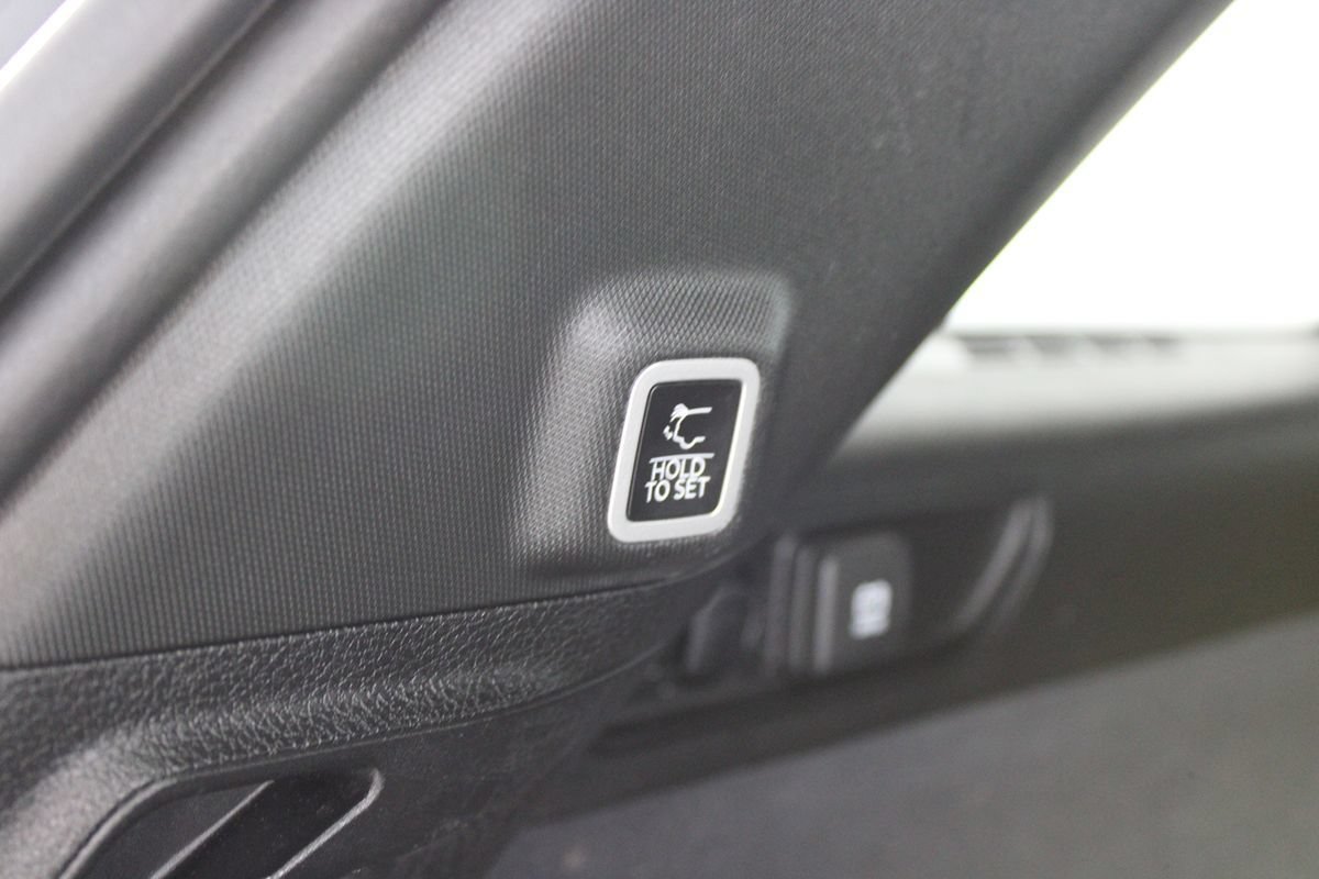 Used 2023 Jeep Grand Cherokee Trailhawk AWD/4WD image 33