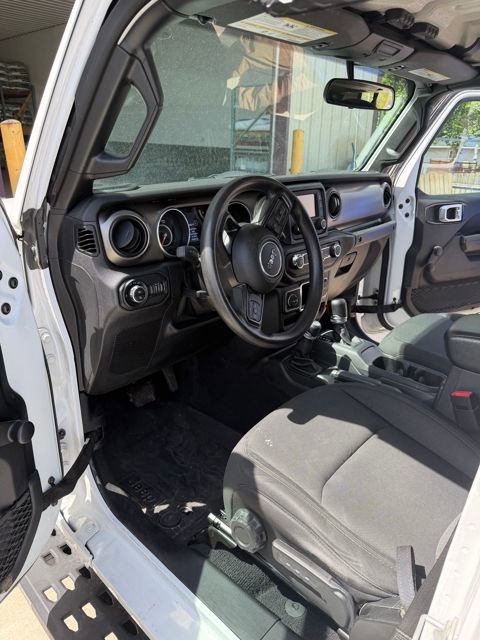 Used 2021 Jeep Gladiator Sport w/ Trailer Tow Package AWD/4WD image 8