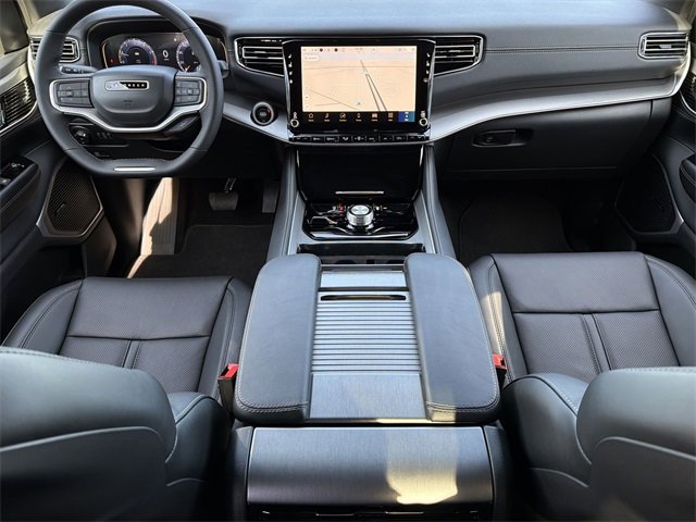 New 2025 Jeep Wagoneer L Series II w/ Premium Group I image 18