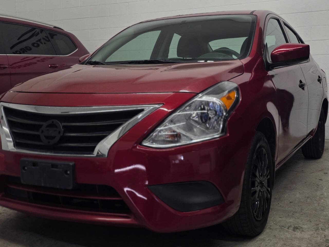 Used 2019 Nissan Versa S Plus image 2