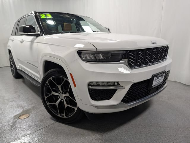 Used 2023 Jeep Grand Cherokee Summit AWD/4WD image 2