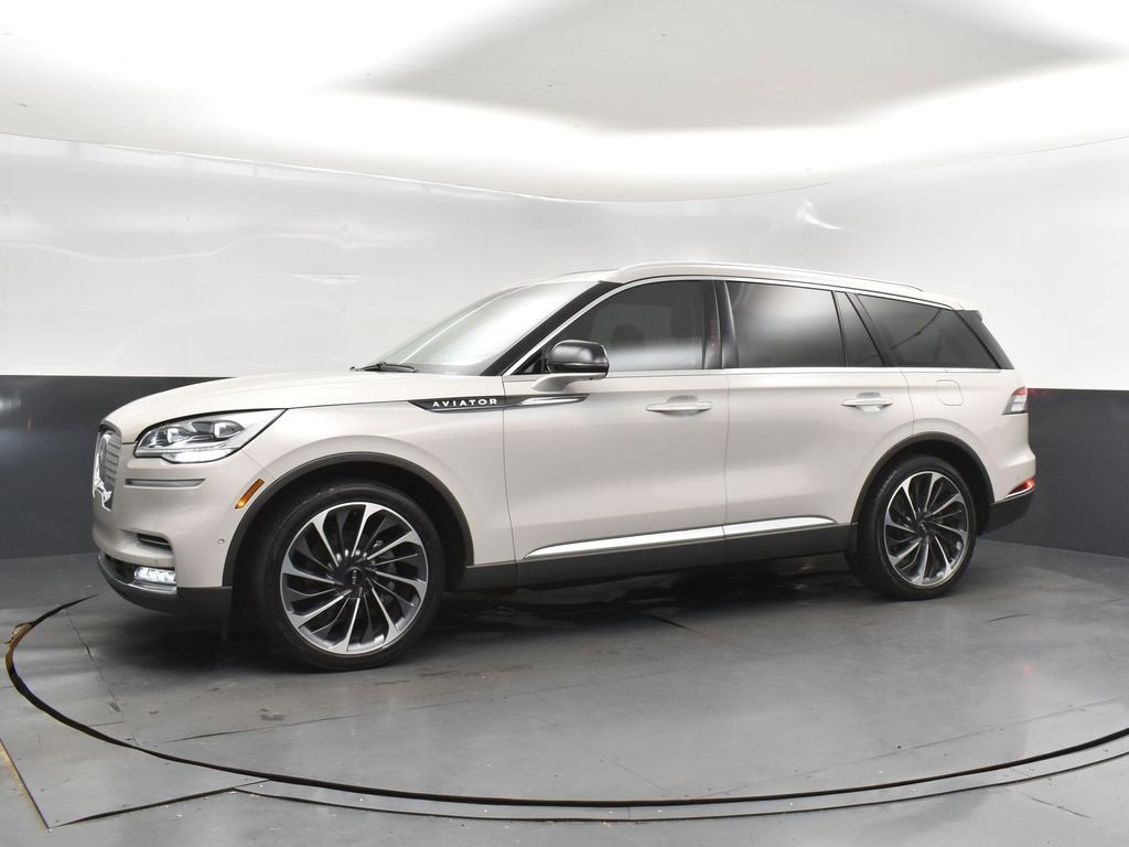 Used 2023 Lincoln Aviator Reserve w/ Equipment Group 201A image 3