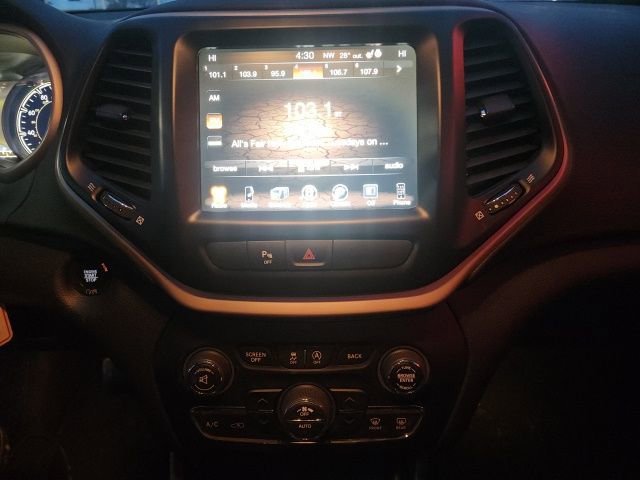 Used 2018 Jeep Cherokee Limited w/ Trailer Tow Group image 8