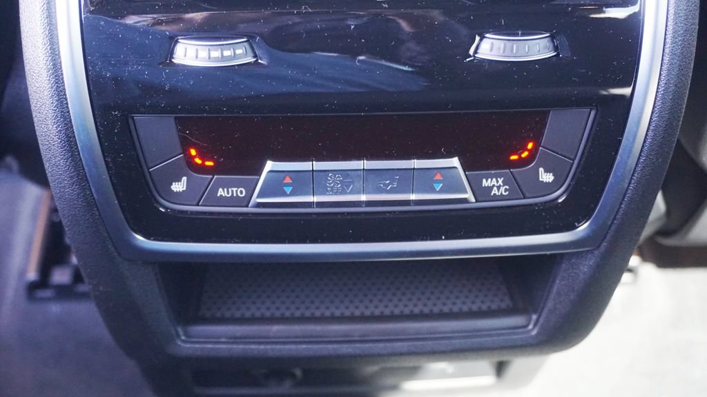 New 2026 BMW X5 xDrive40i w/ M Sport Package AWD/4WD image 15