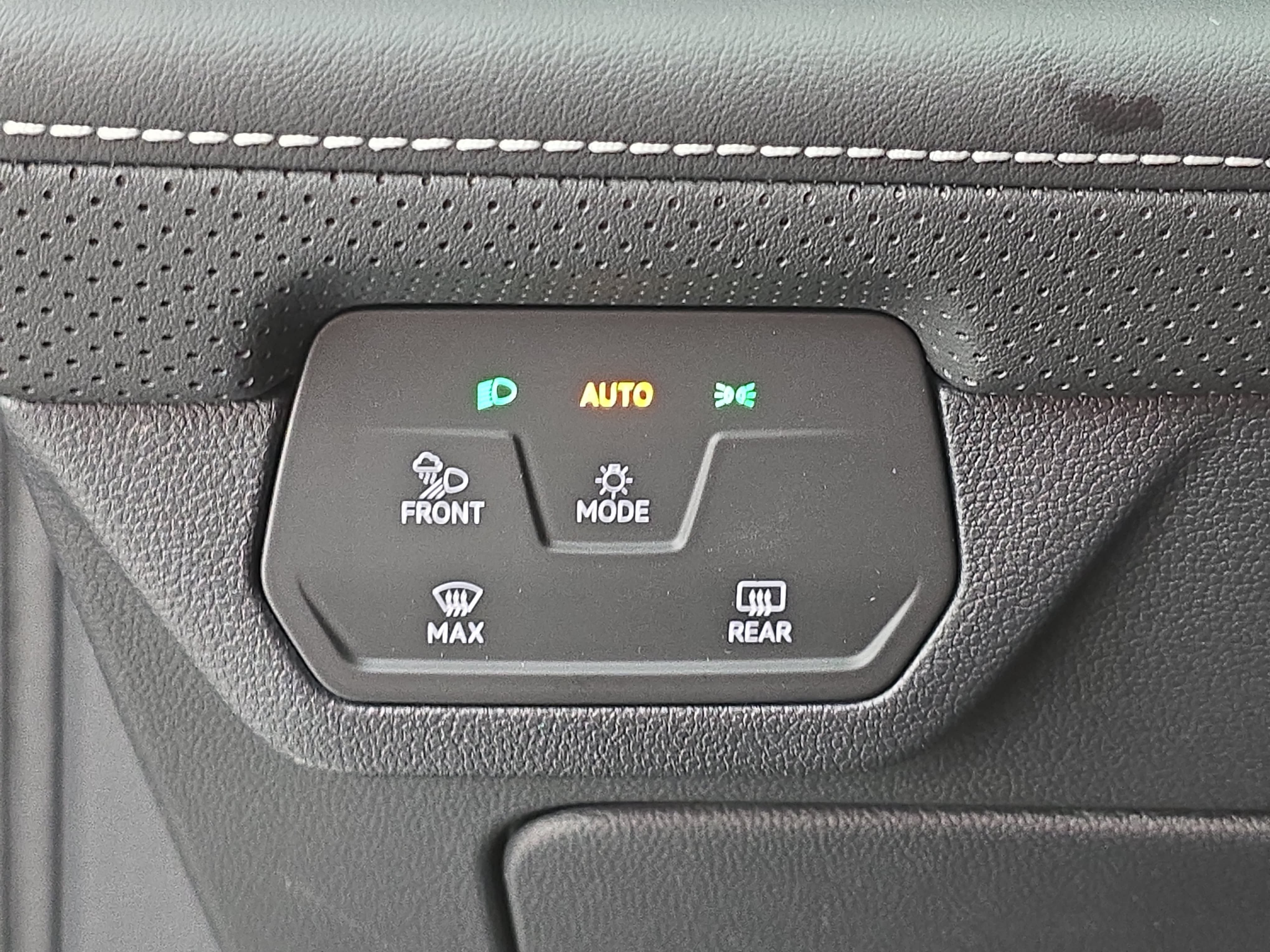 New 2026 Volkswagen Atlas SE FWD image 27