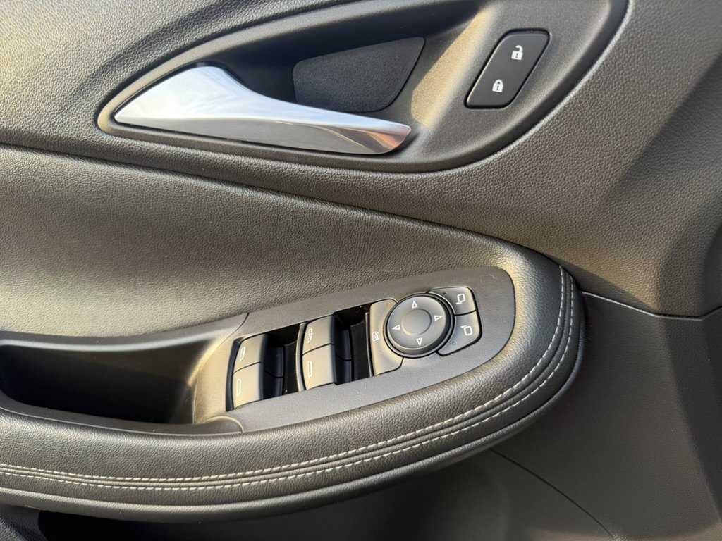 Certified 2023 Buick Encore GX Preferred w/ Cold Weather Comfort Package FWD image 29