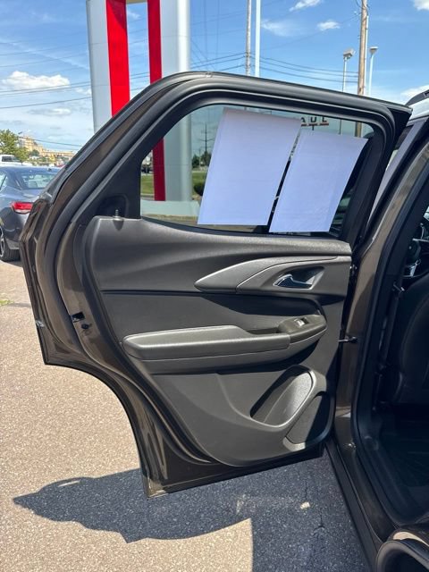 Used 2022 Chevrolet TrailBlazer ACTIV w/ Sun and Liftgate Package FWD image 12