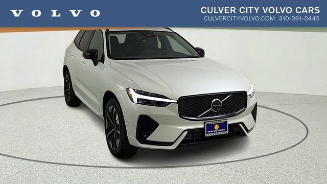 New 2026 Volvo XC60 T8 Plus w/ Climate Package PRO