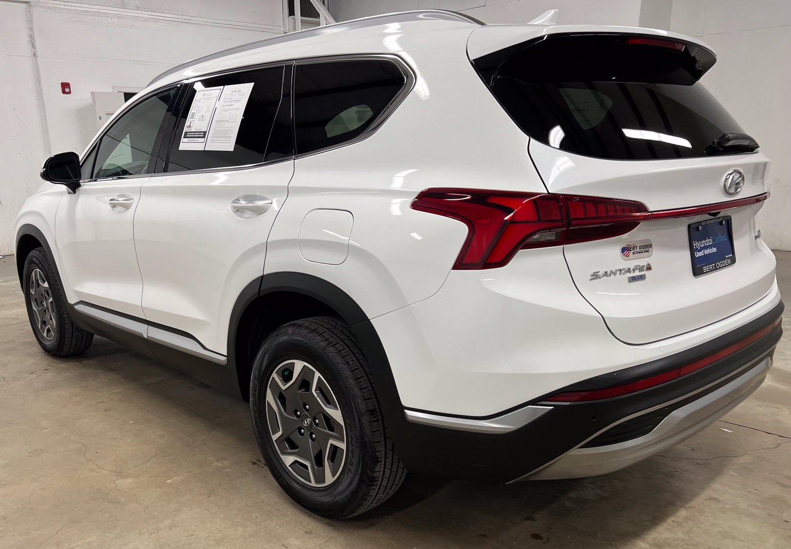 Used 2022 Hyundai Santa Fe Blue AWD/4WD image 4