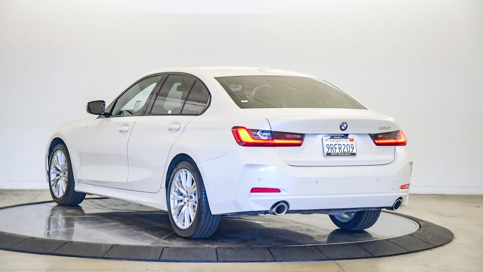 Used 2023 BMW 330i Sedan w/ Driving Assistance Package image 2