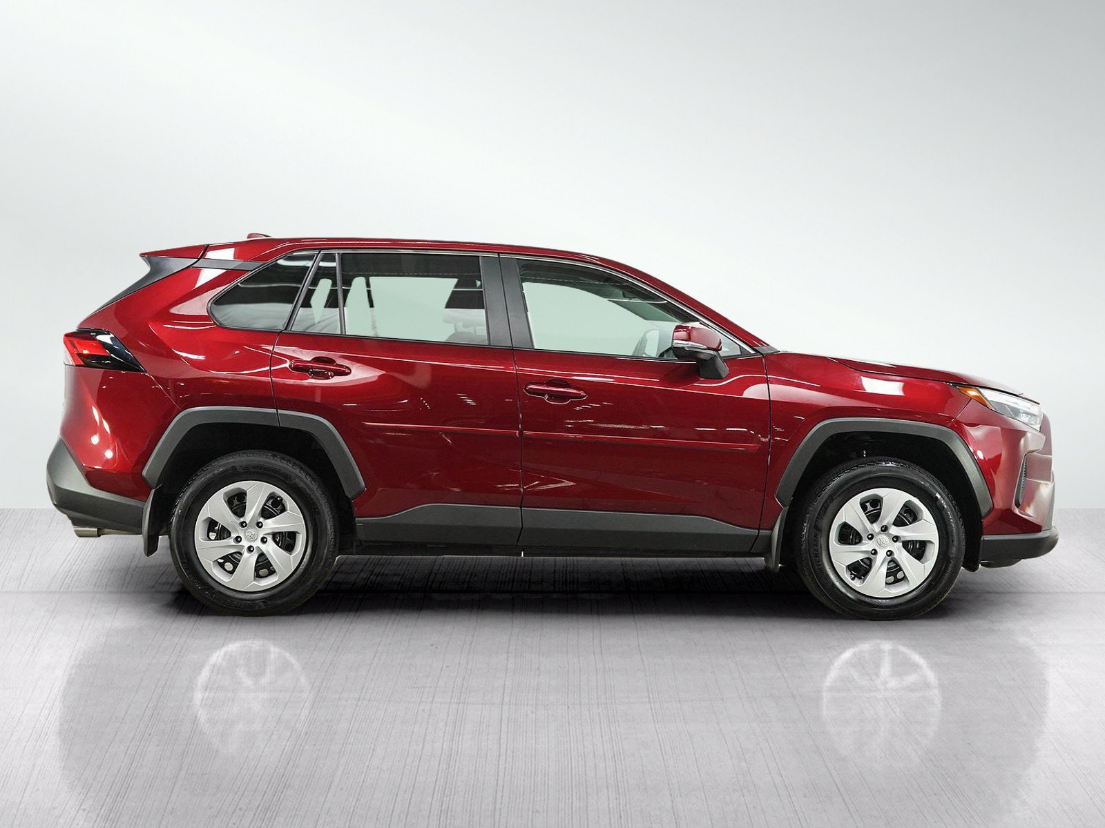 Used 2024 Toyota RAV4 LE AWD/4WD image 6
