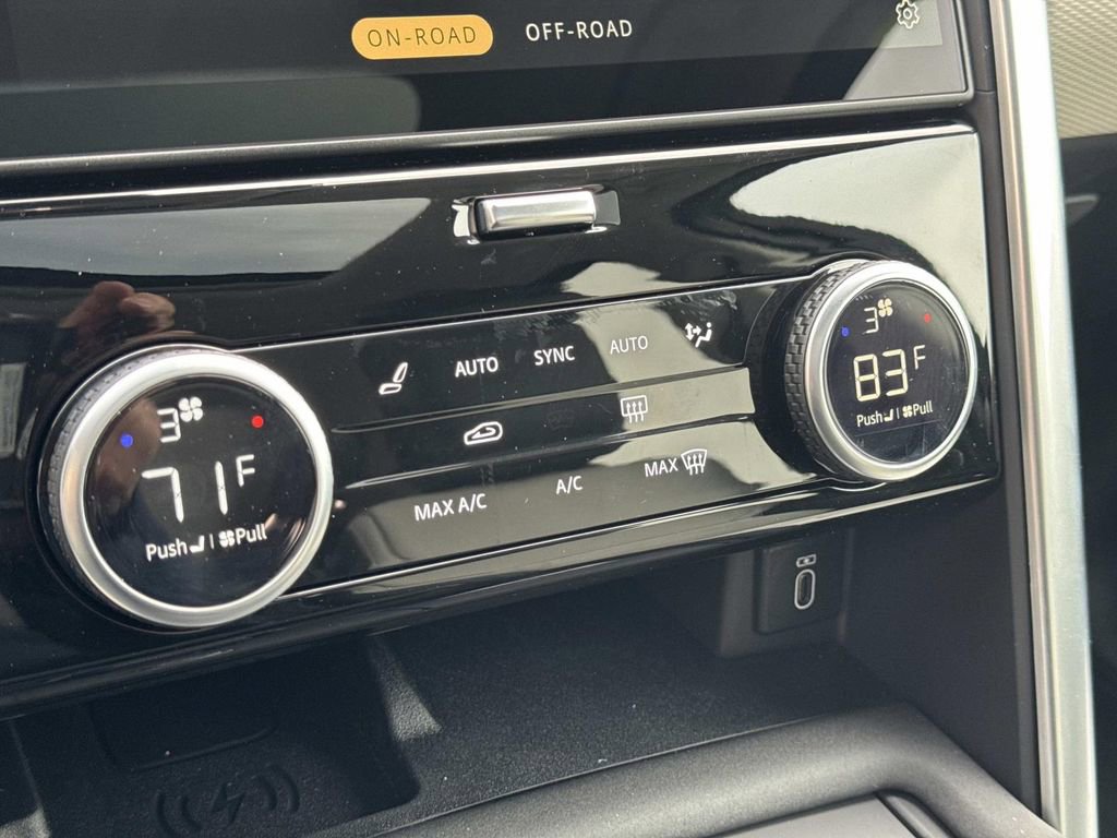 New 2026 Land Rover Discovery Limited Edition image 26