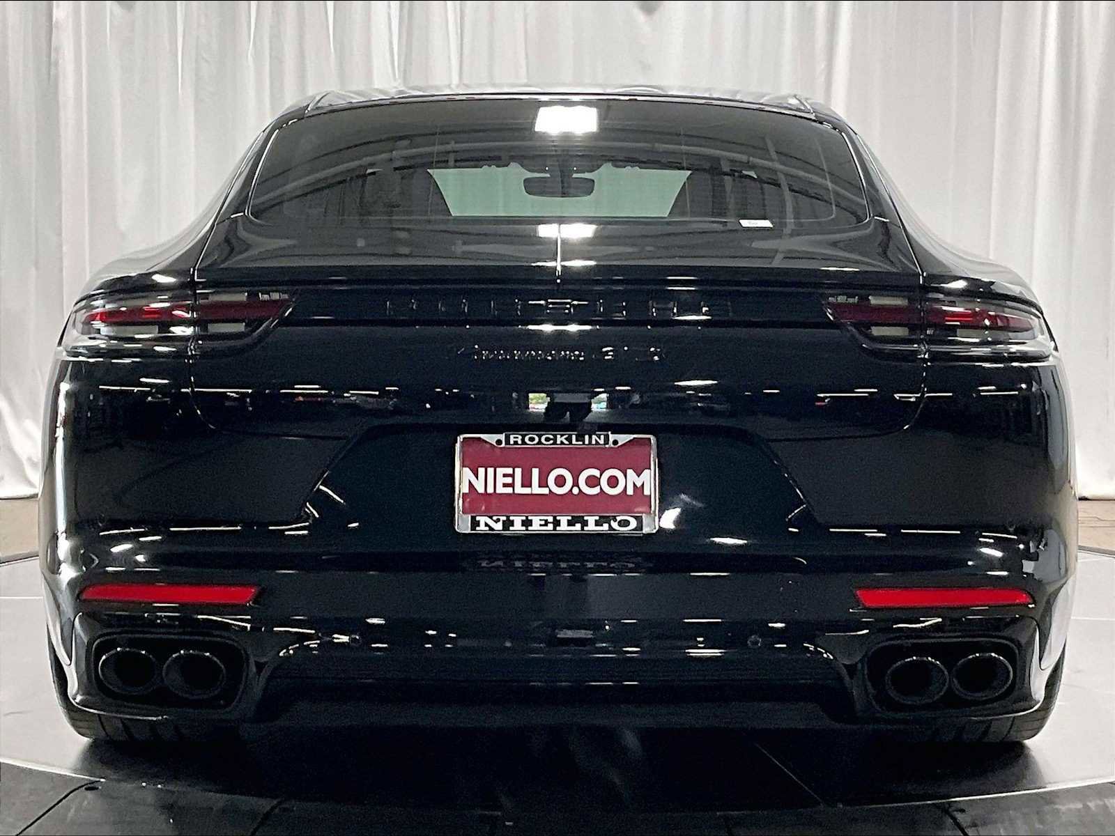 Used 2019 Porsche Panamera GTS image 8