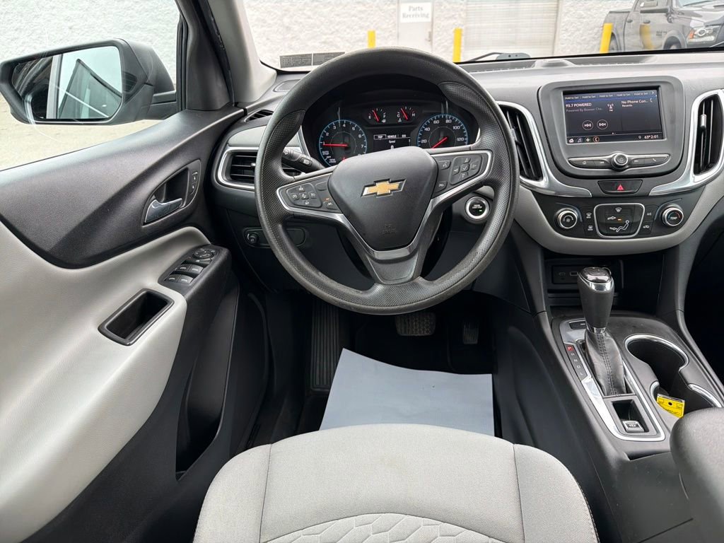 Used 2020 Chevrolet Equinox LS w/ LS Convenience Package image 27