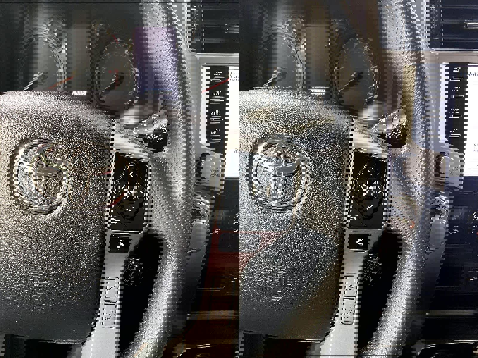 Used 2024 Toyota 4Runner SR5 image 23