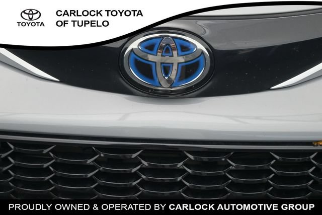 Used 2024 Toyota Sienna XSE FWD image 16