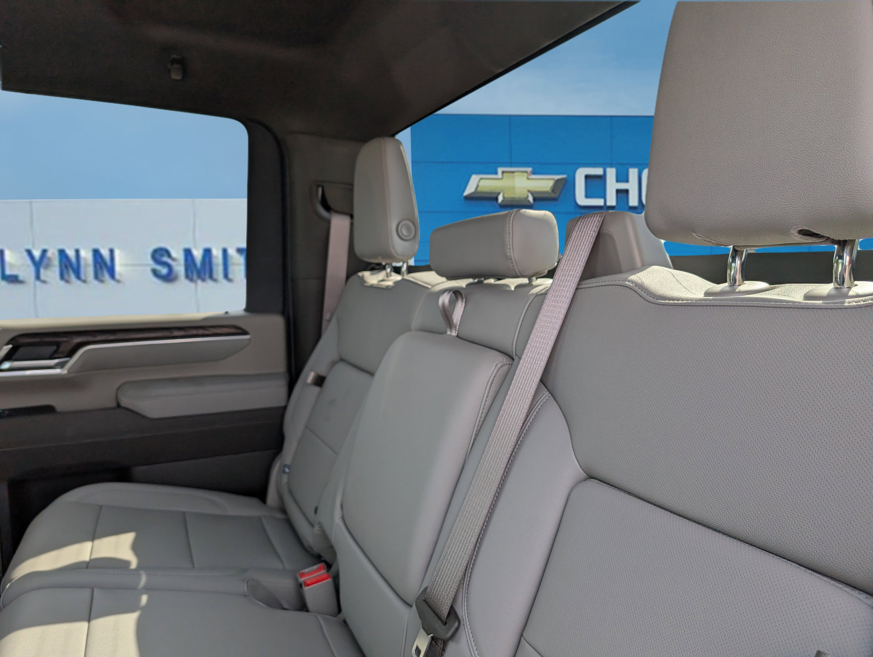 New 2025 GMC Sierra 2500 SLT w/ SLT Convenience Package image 12
