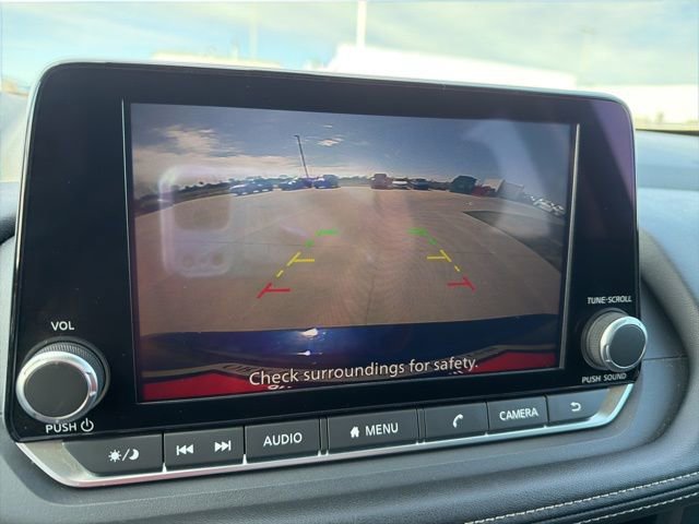 Used 2025 Nissan Rogue SV AWD/4WD image 13