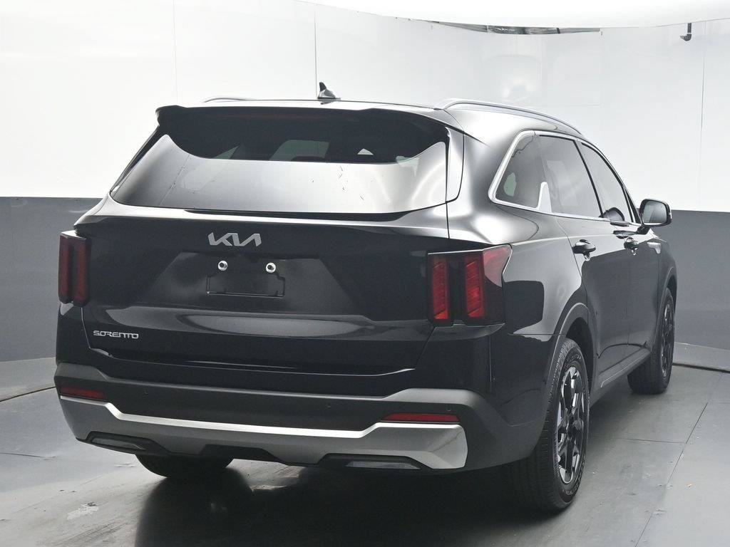 Used 2025 Kia Sorento S w/ Panoramic Sunroof Package FWD image 7