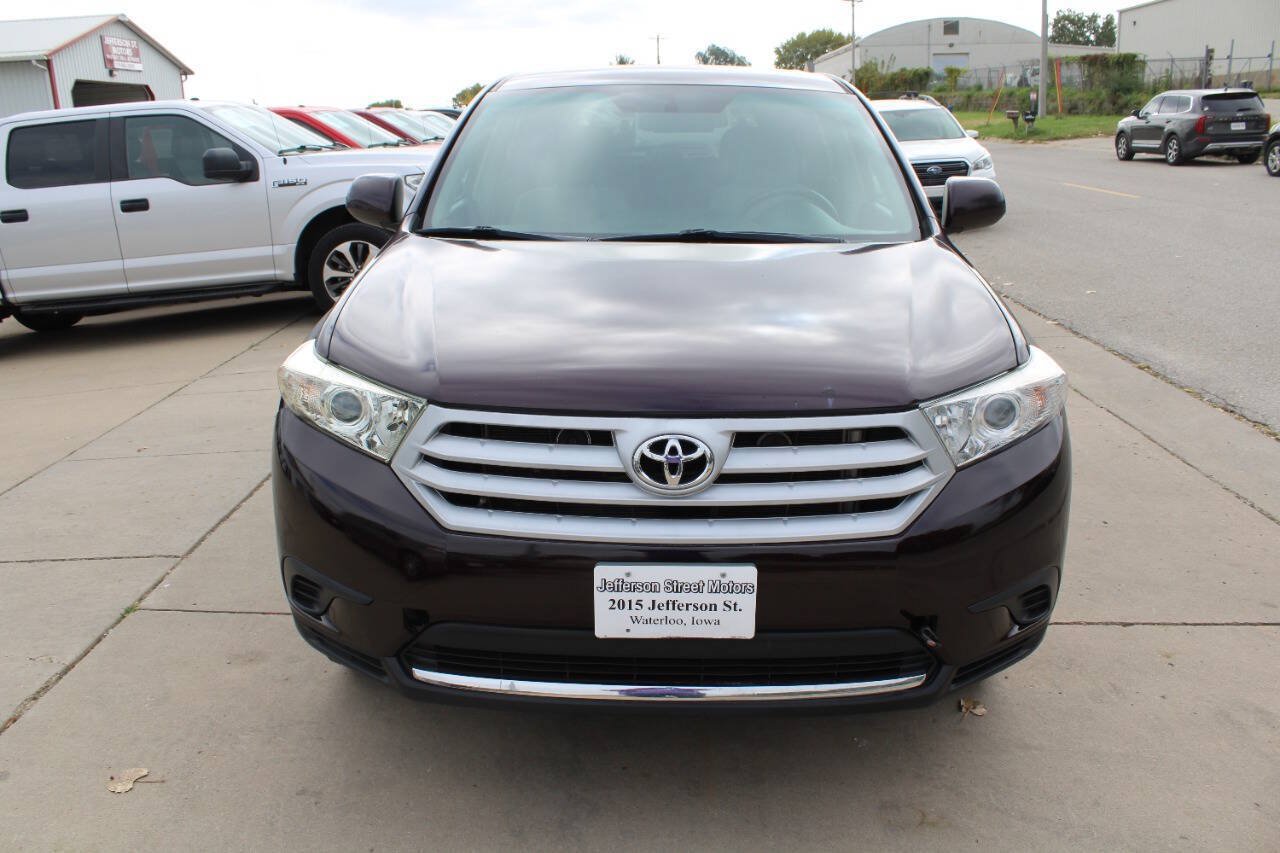 Used 2013 Toyota Highlander 4WD w/ Cold Weather Pkg image 2