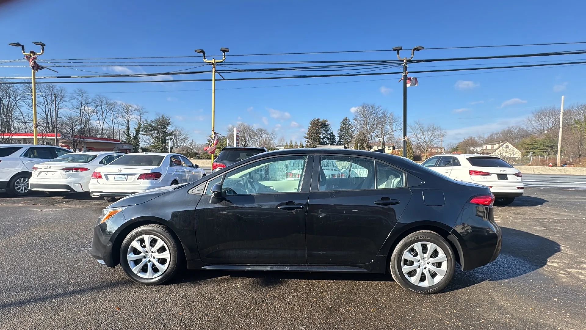 Used 2025 Toyota Corolla LE image 8