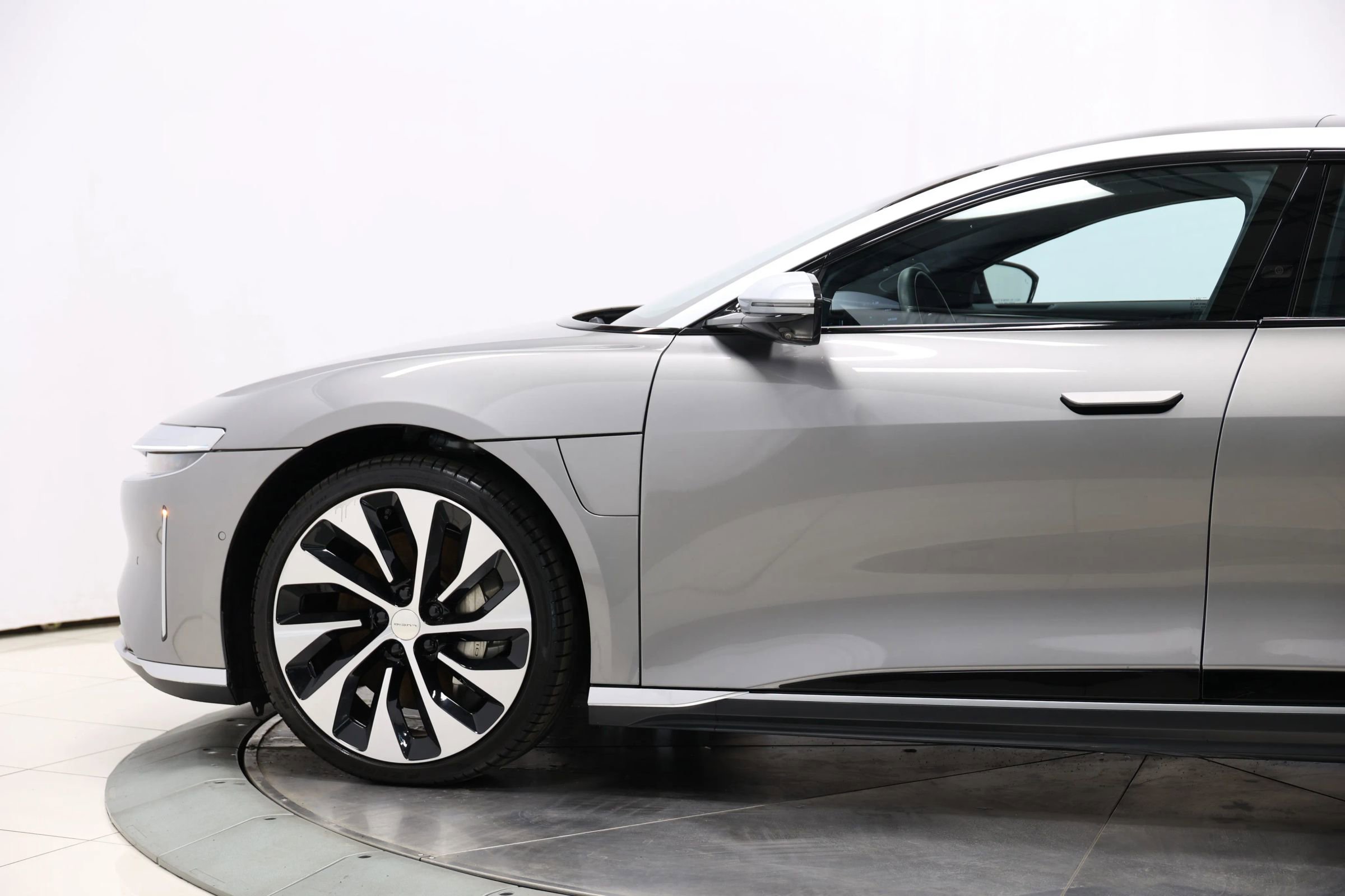 Used 2023 Lucid Air Grand Touring image 6