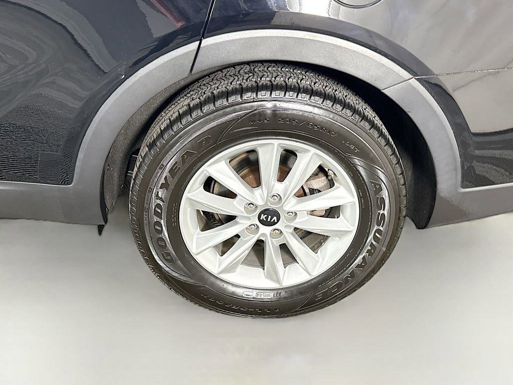 Used 2019 Kia Sorento L image 33