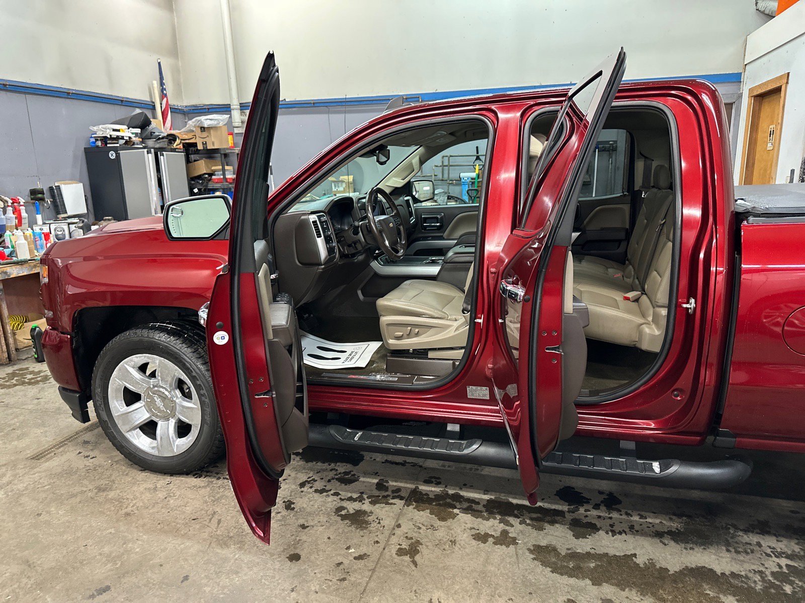 Used 2017 Chevrolet Silverado 1500 LTZ Z71 w/ LTZ Plus Package image 15
