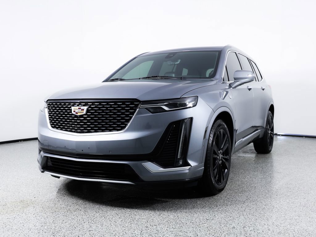 Used 2022 Cadillac XT6 Premium Luxury w/ Technology Package image 3