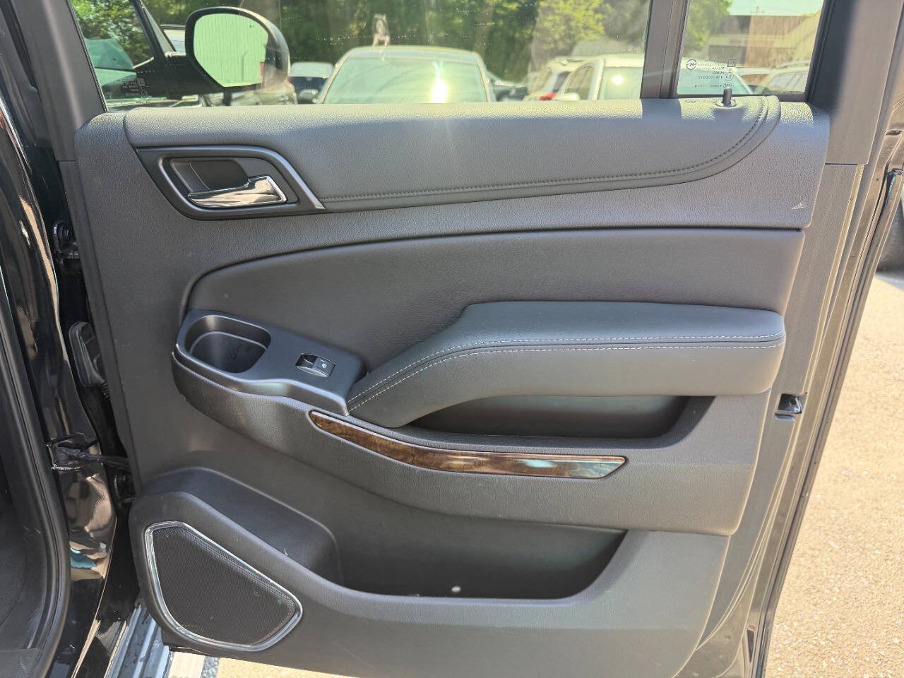 Used 2019 Chevrolet Suburban 3500 LT AWD/4WD image 42