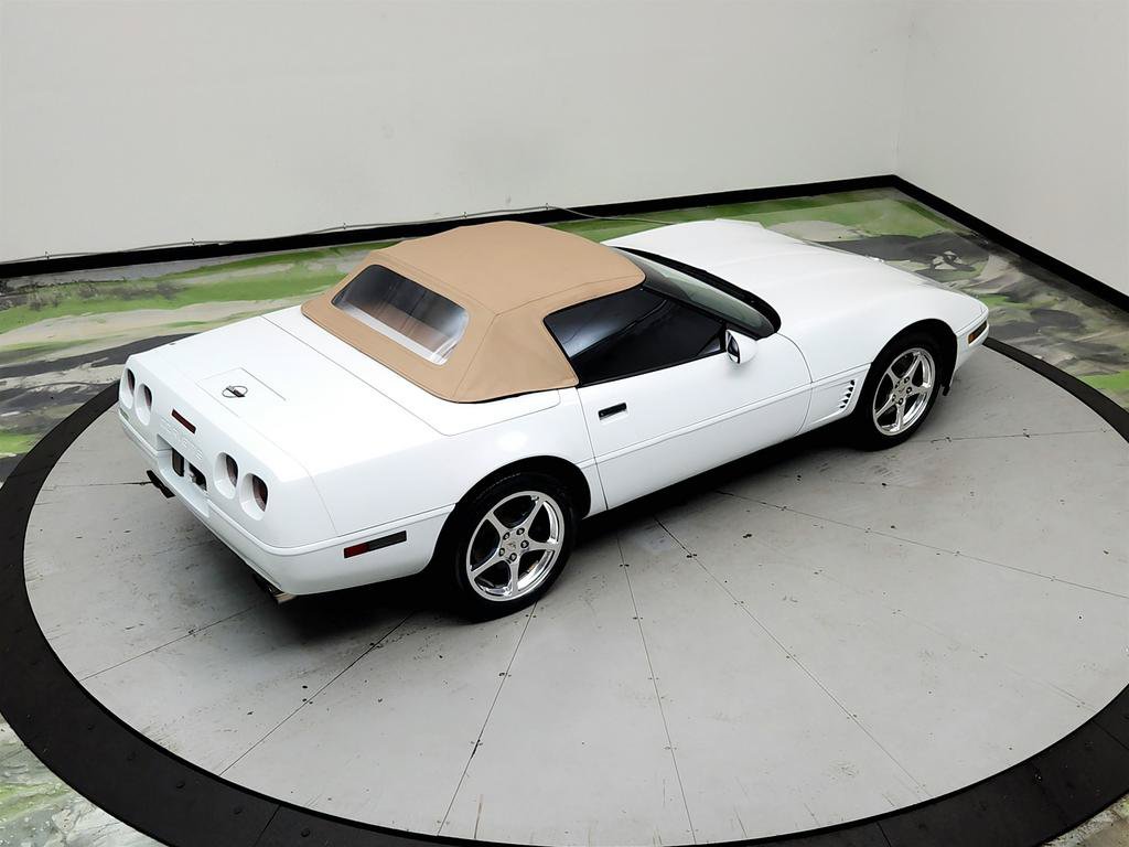 Used 1992 Chevrolet Corvette Convertible RWD image 28