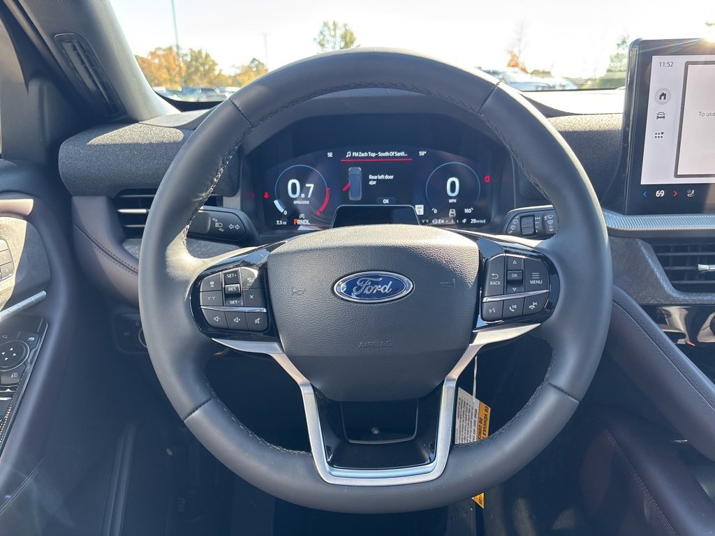 New 2026 Ford Explorer Platinum image 18
