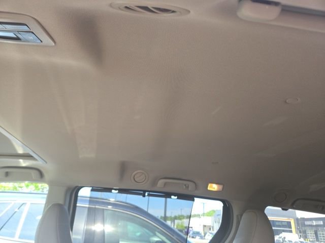 Used 2015 Toyota Sienna XLE w/ XLE Navigation Package AWD/4WD image 11