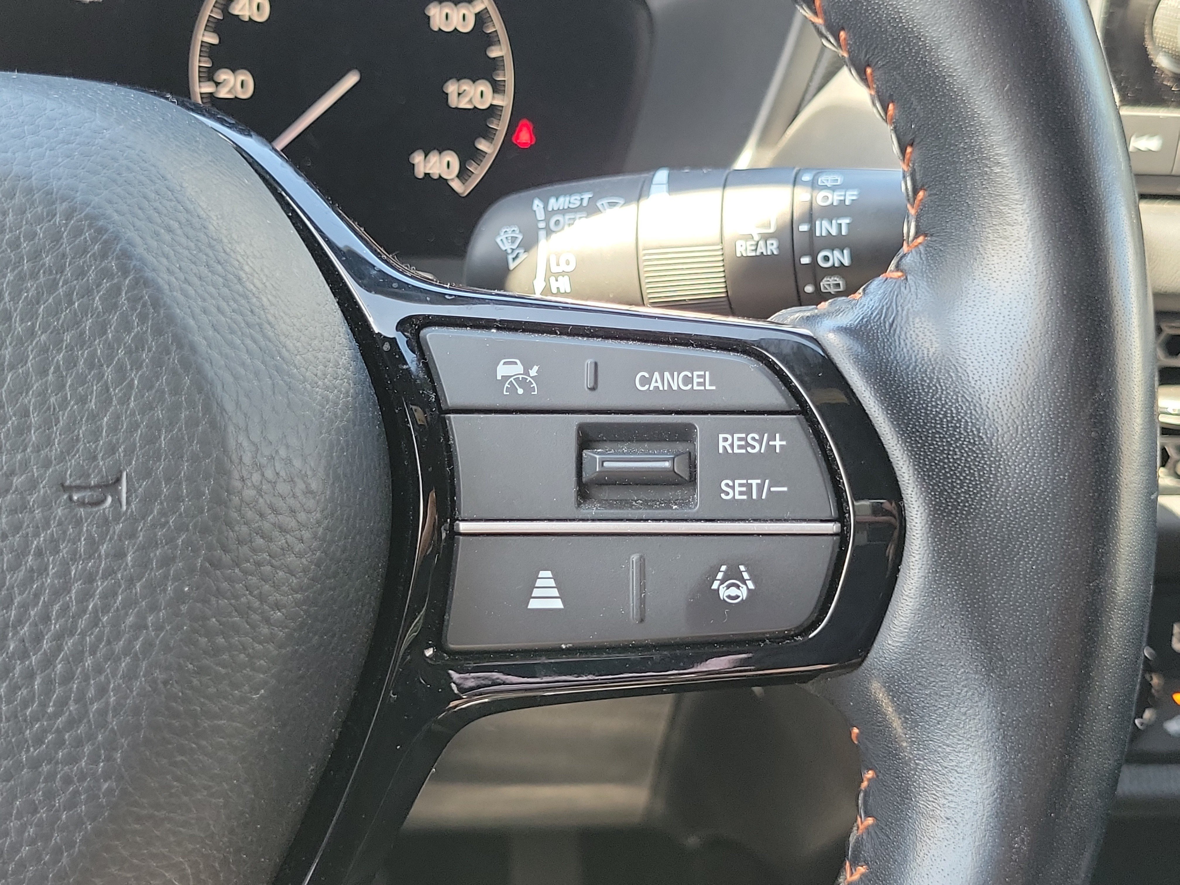 Certified 2025 Honda HR-V Sport image 24