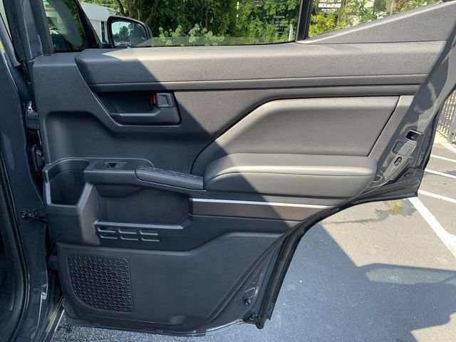 Used 2025 Toyota 4Runner SR5 AWD/4WD image 11