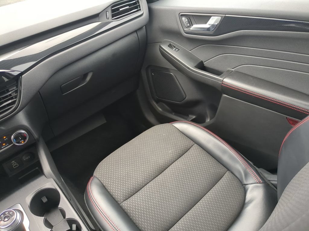 Used 2024 Ford Escape ST-Line FWD image 16