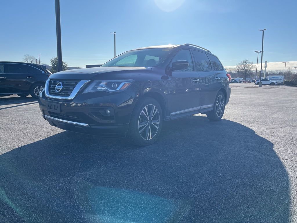 Used 2020 Nissan Pathfinder Platinum video 2