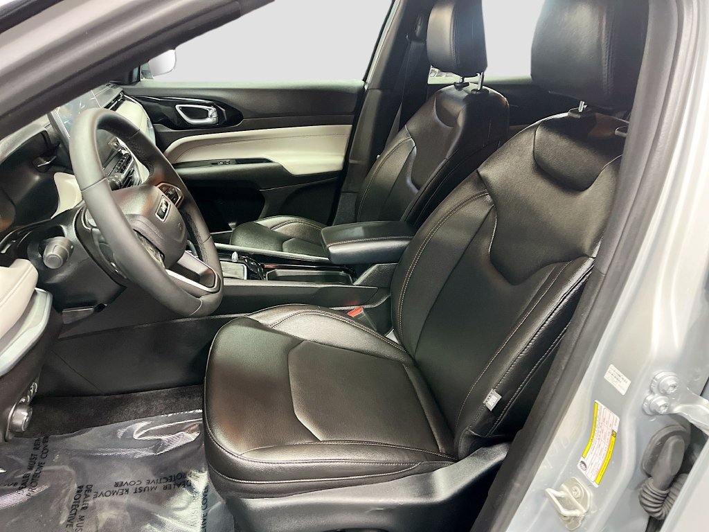 Used 2024 Jeep Compass Limited AWD/4WD image 20
