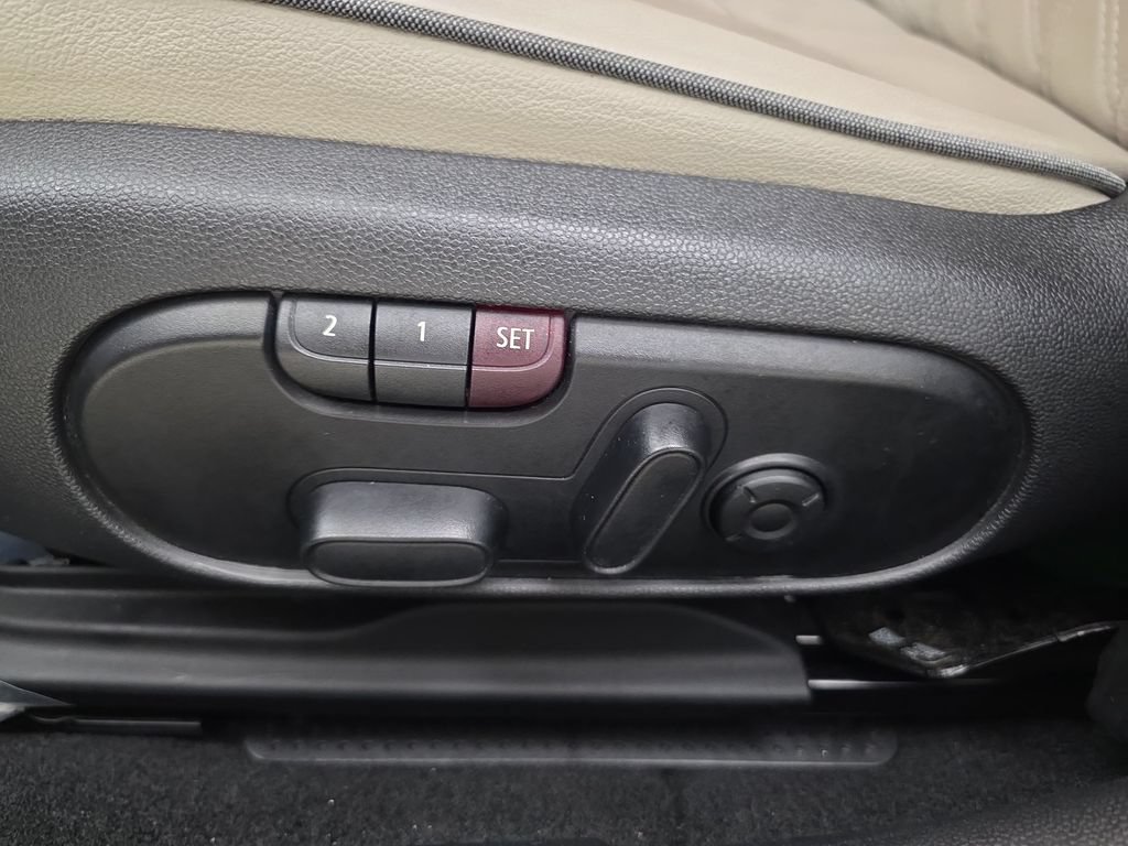 Certified 2024 MINI Cooper Clubman S AWD/4WD image 13