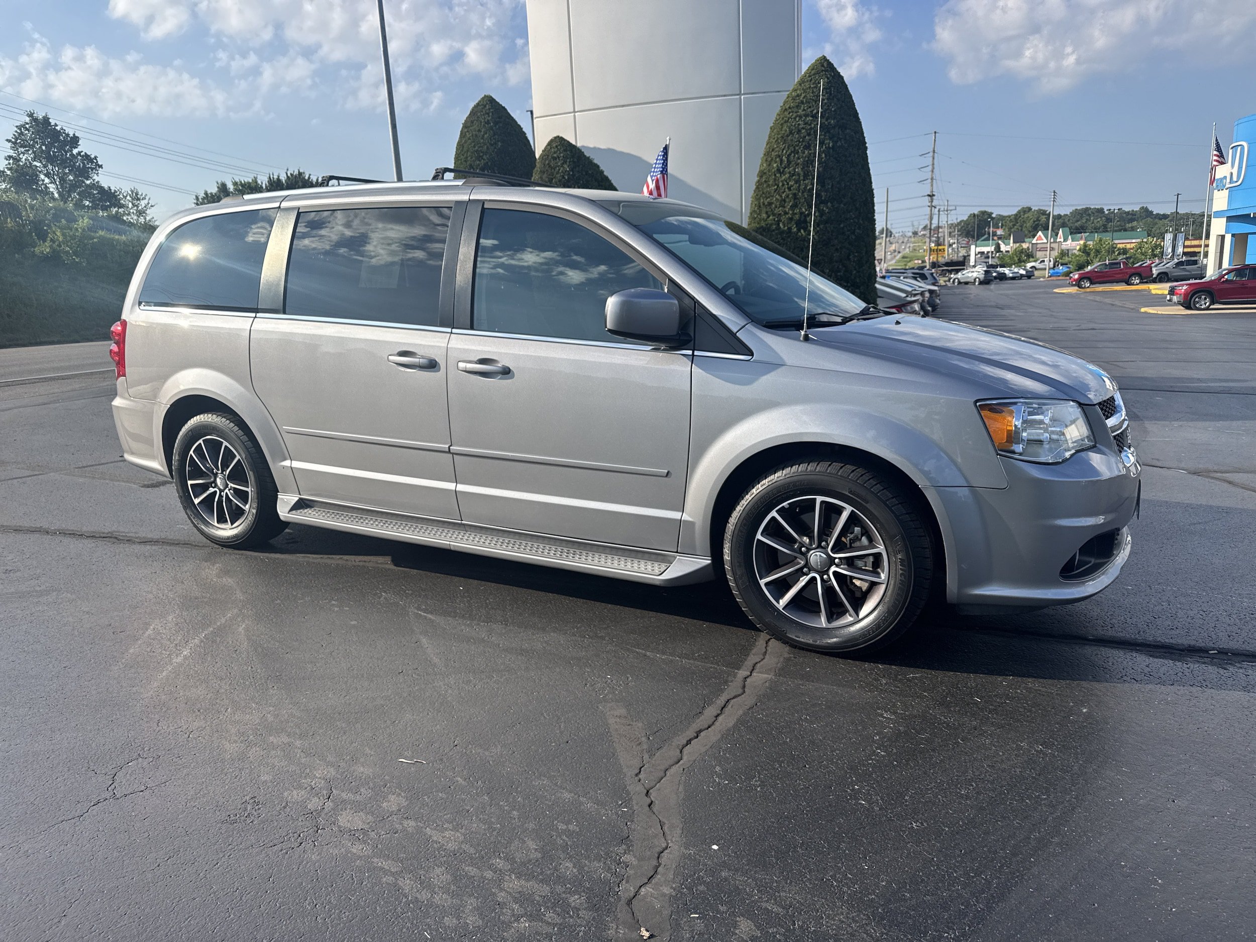 Used 2017 Dodge Grand Caravan SXT