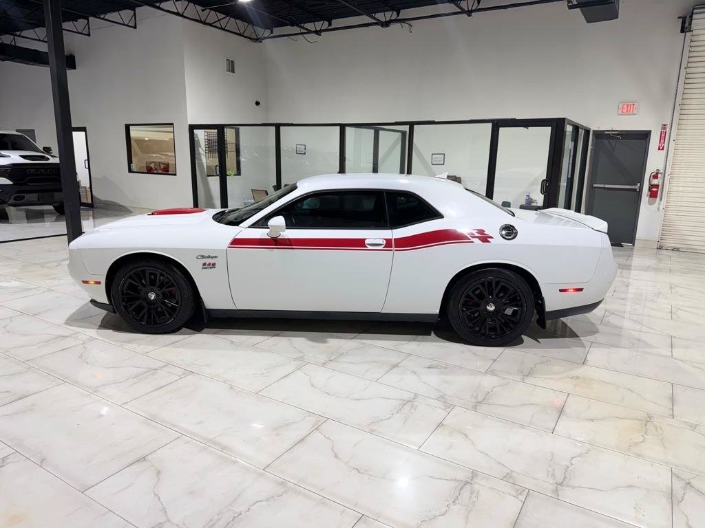 Used 2016 Dodge Challenger R/T Plus RWD image 7