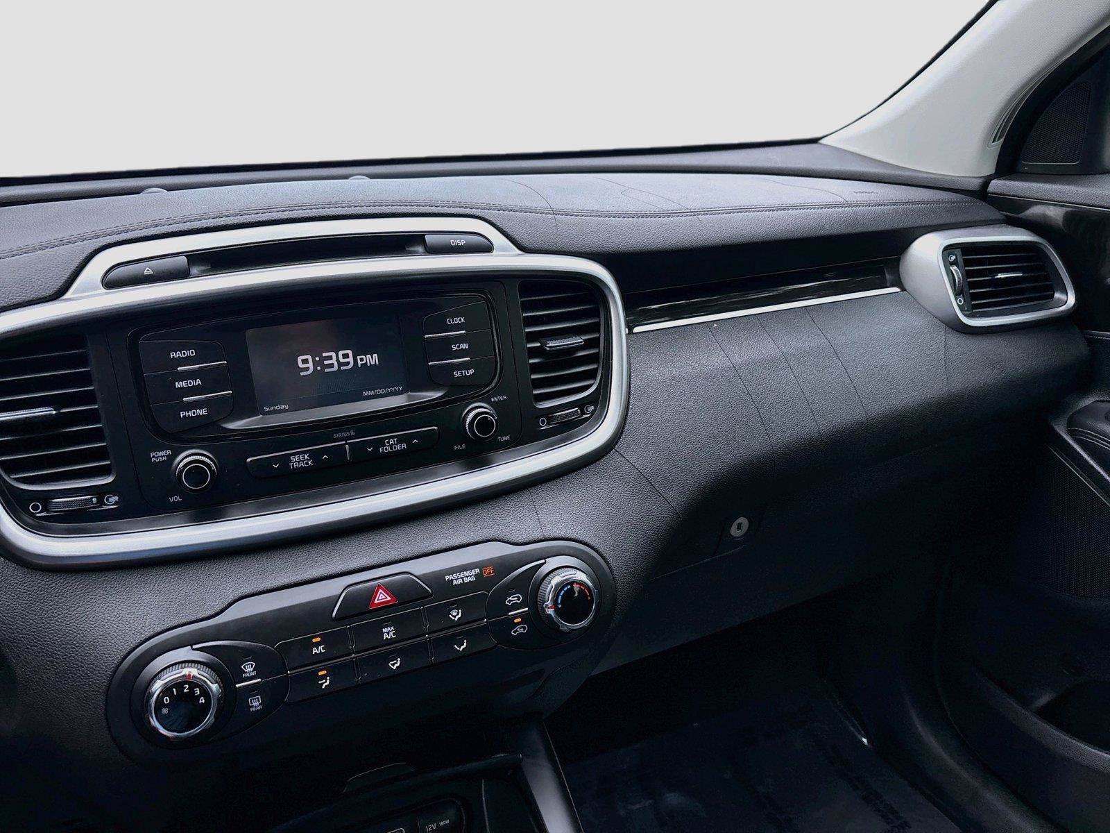 Used 2016 Kia Sorento FWD image 10