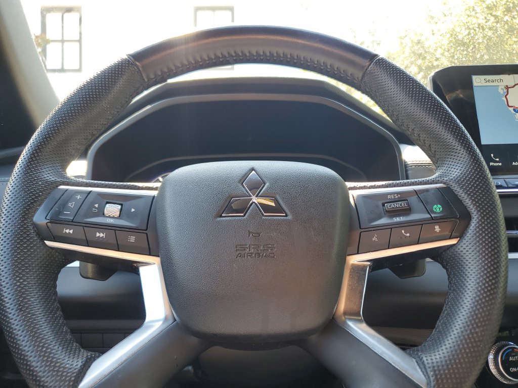 Used 2023 Mitsubishi Outlander SE Black Edition FWD image 22